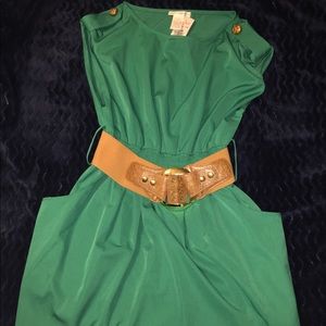 Green dress 👗 with pockets